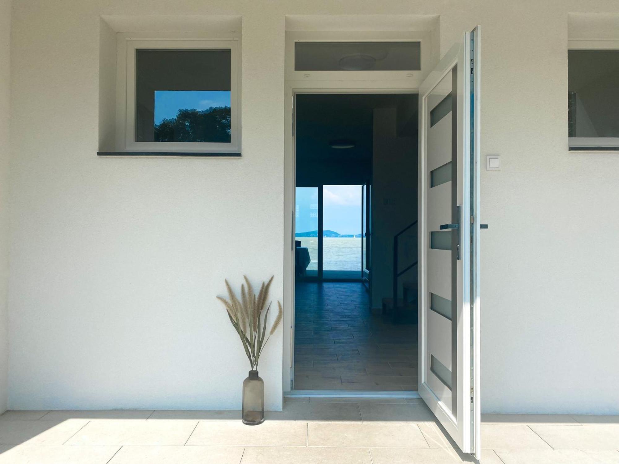 Balaton A Kertben - Balaton In The Garden - Beachfront Houses With Beautiful View, Private Beach Balatonfenyves Exterior photo